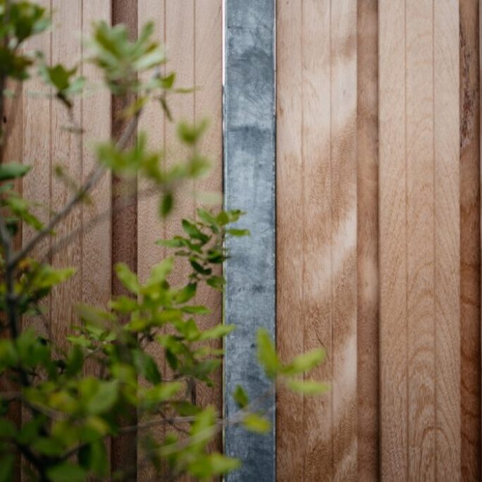 Aanleg tuin met tuinhuis te Weesp