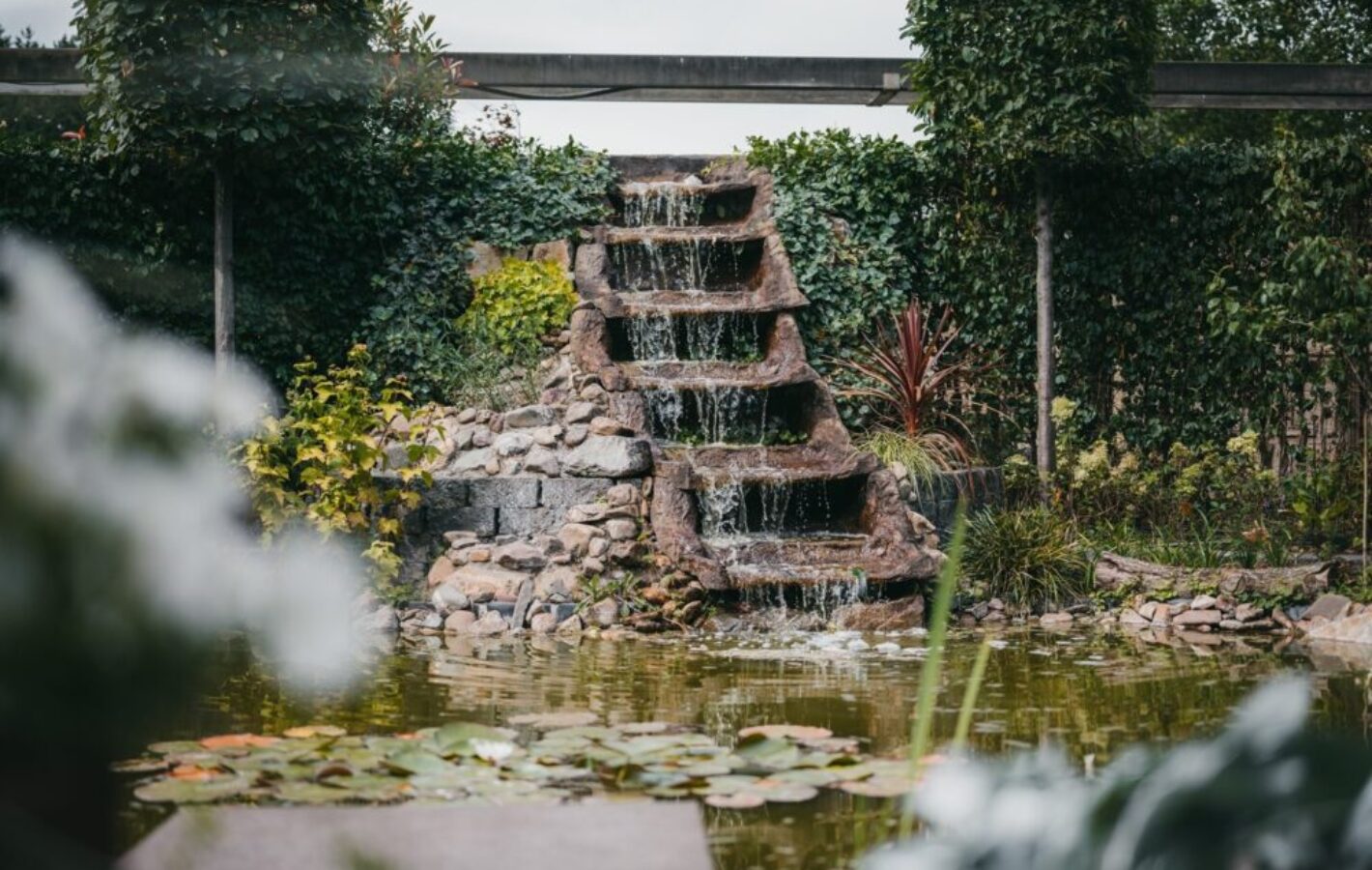 Aanleg tuin bij Zandsculpturen te Garderen