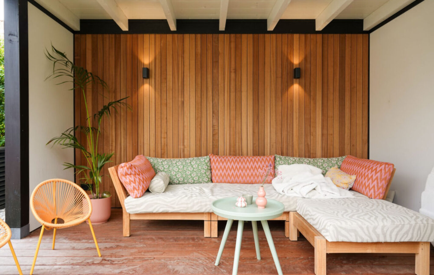 Kindvriendelijke tuin met veranda te Naarden